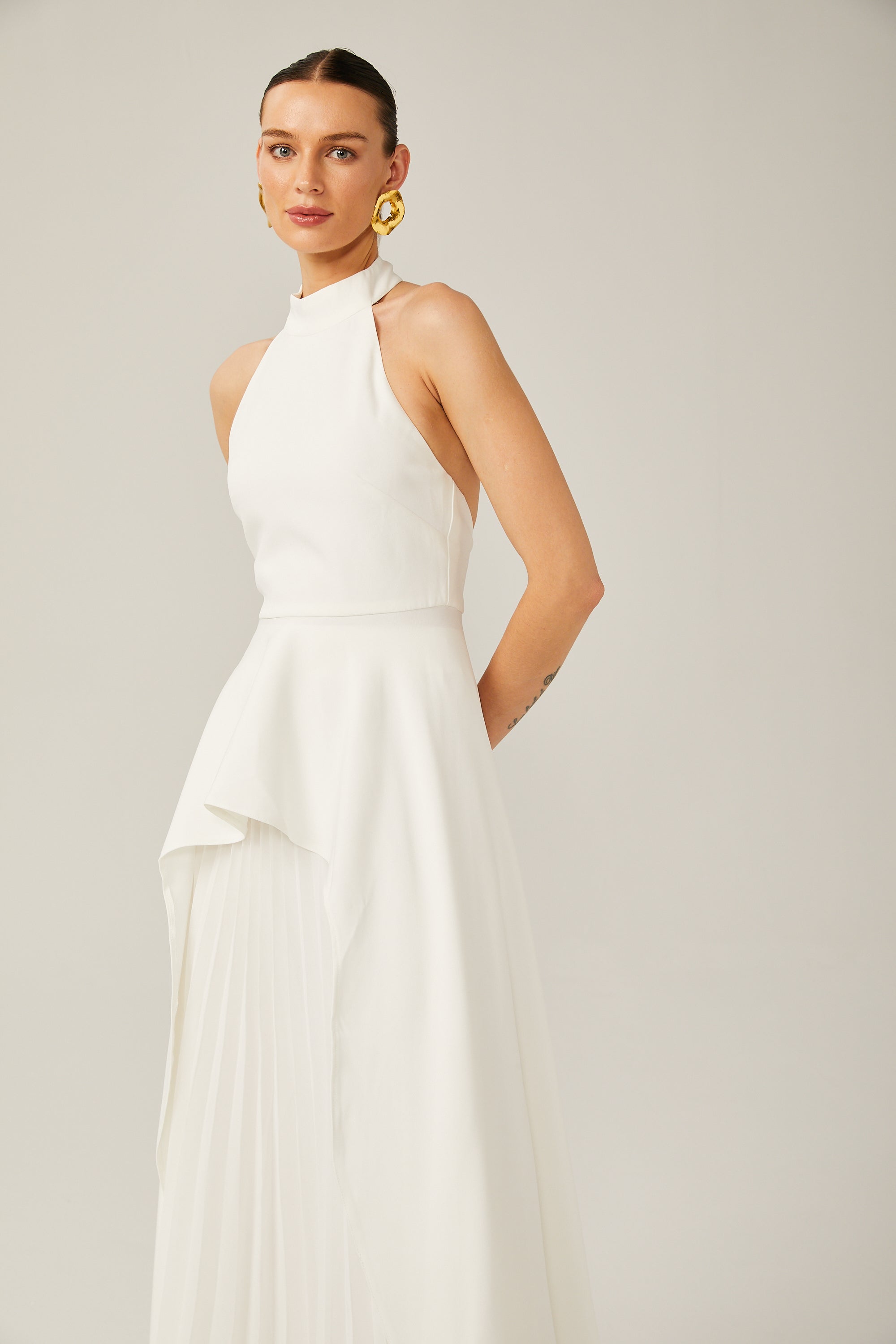 Inés vestido largo halterneck por capas