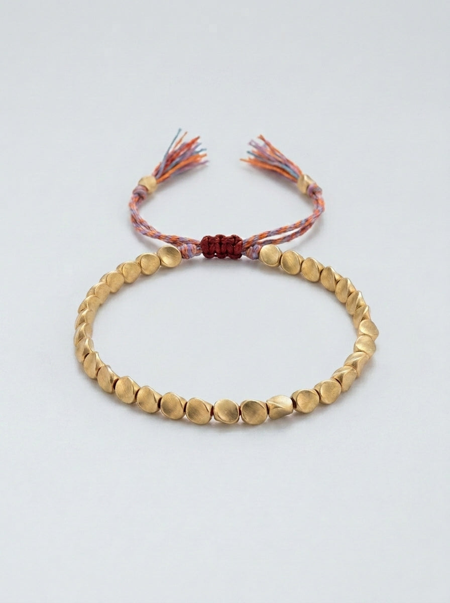 Pulsera tibetana de cuentas de cobre