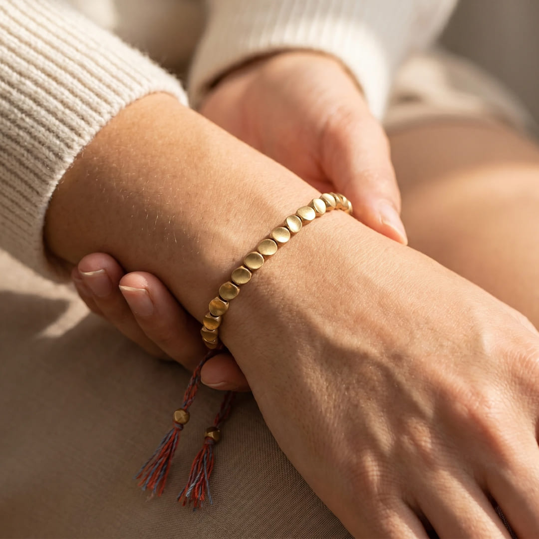 Pulsera tibetana de cuentas de cobre