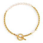 Brazalete chic de malla dorada y perlas de agua dulce, modelo Camilla